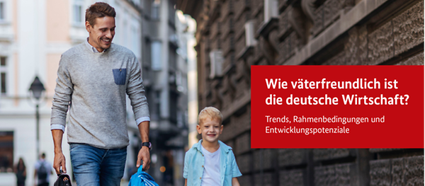 Ein Mann und ein Junge laufen lächelnd eine Straße entlang. Rechts Schriftzug "Wie väterfreundlich ist die deutsche Wirtschaft?"