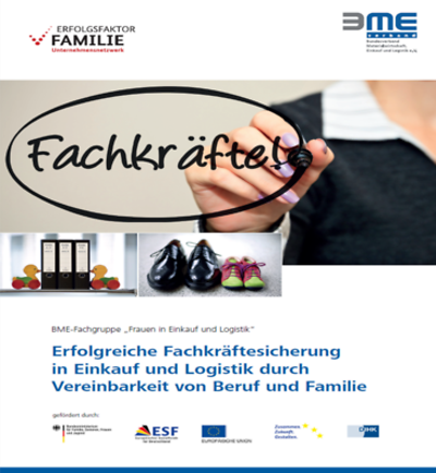 Broschüre mit Aufschrift "Fachkräfte!"