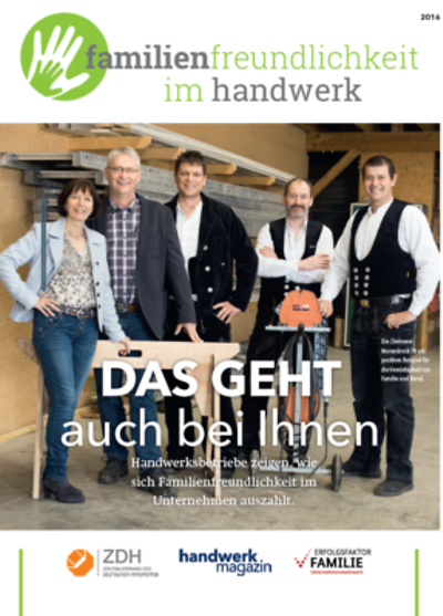 Broschüre mit Aufschrift "Familienfreundlichkeit im Handwerk"