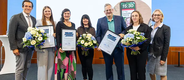 Zu sehen sind die Gewinner des Unternehmenswettbewerbs